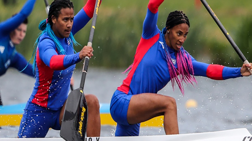 Canoistas cubanas