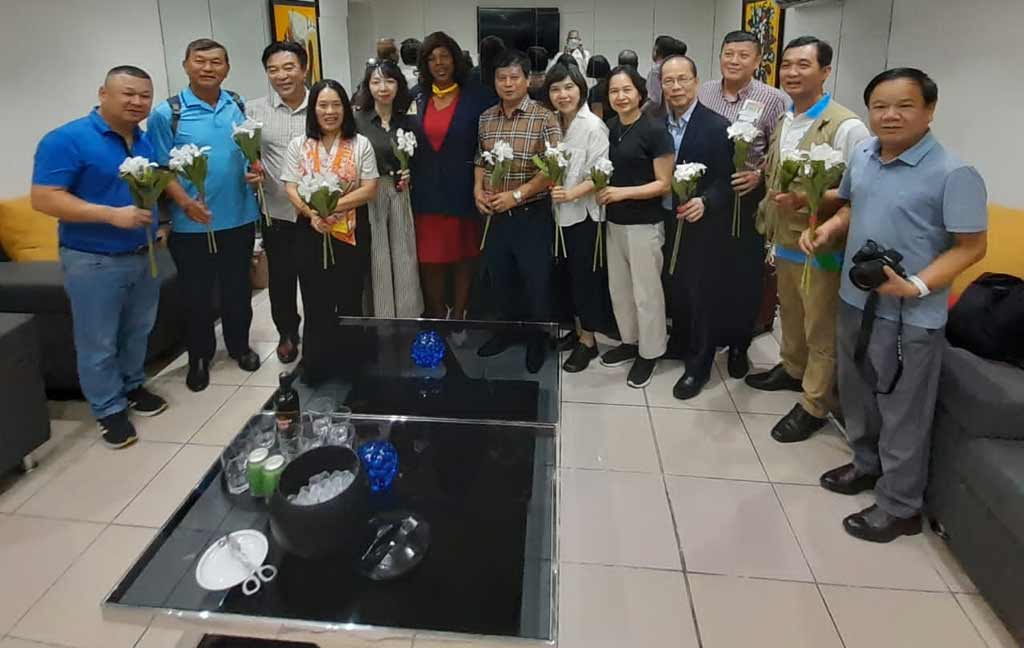 Delegación de periodistas de Vietnam llega a Cuba