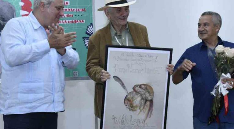 Entregan en Cuba Premio Nacional de Literatura