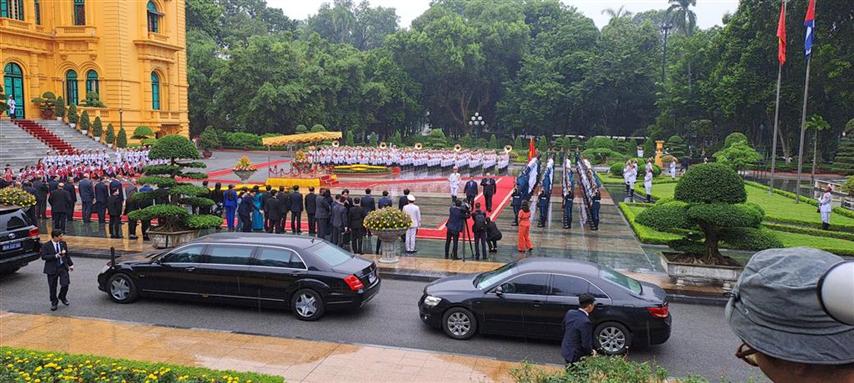 Finaliza visita a Vietnam primer ministro de Cuba