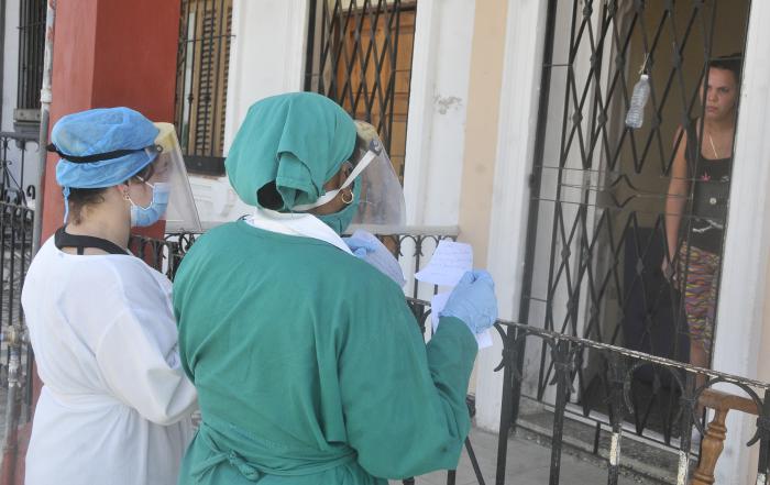 Marte y Venus se alinean en el cielo nocturno acercándose a 'un solo dedo' de distancia