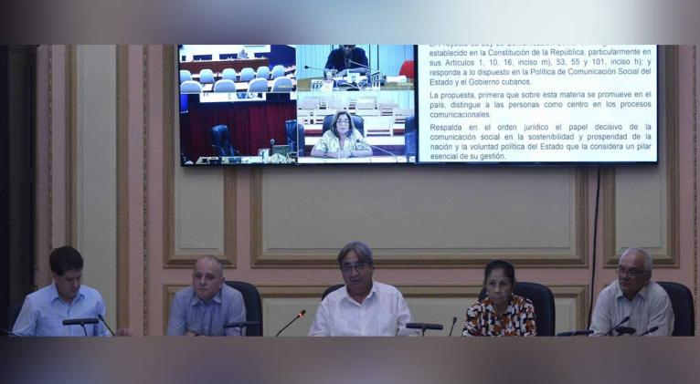 Publican en Cuba proyecto Ley de Comunicación Social para consulta