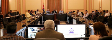 Tres decretos‑leyes de gobierno